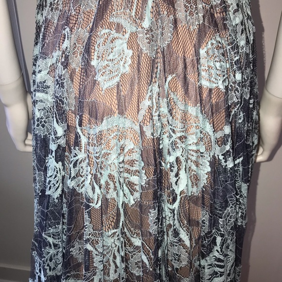 SOLD Alexis *Isabella* blue lace dress gown S - Picture 5 of 5